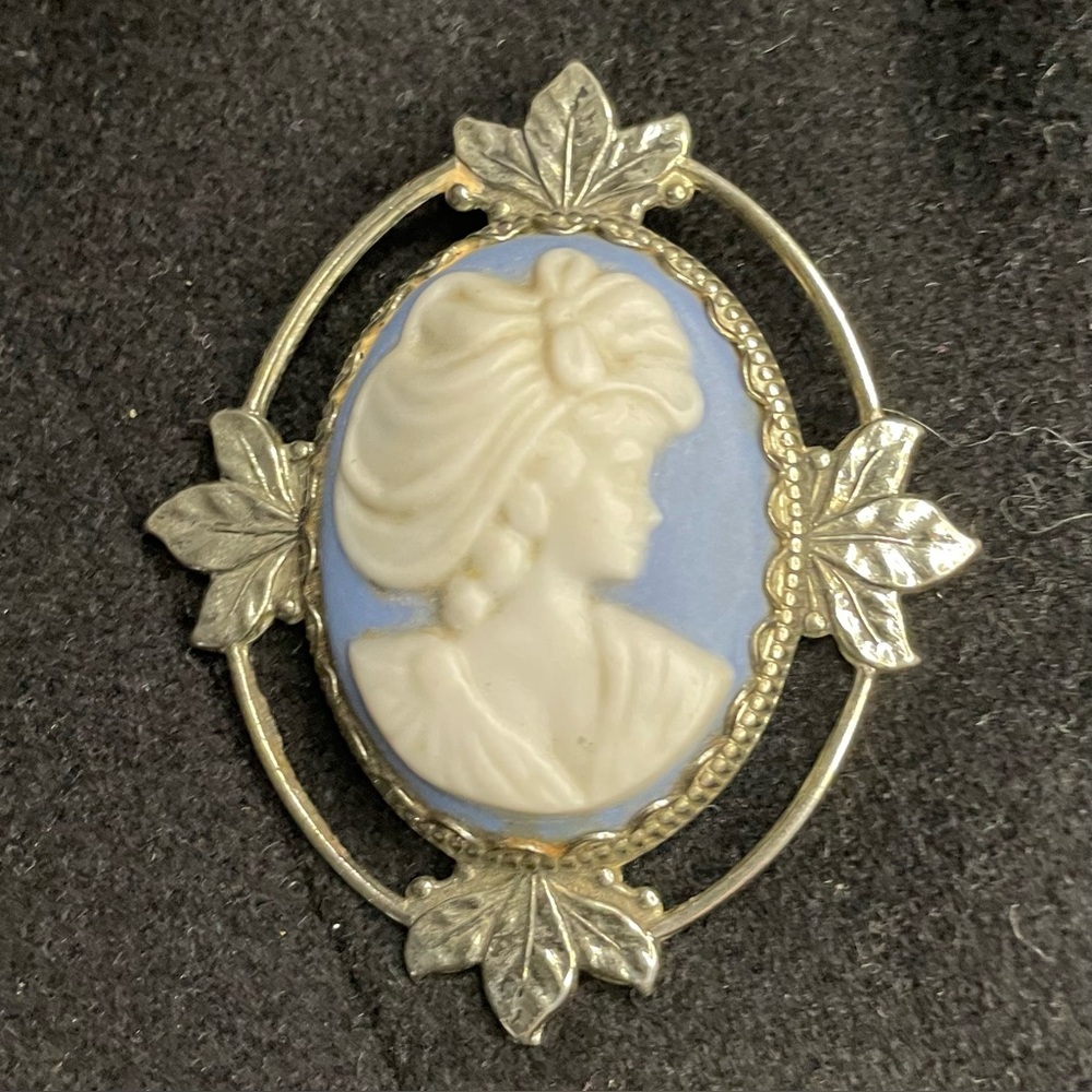 1960s Vintage Wedgewood Style Cameo 2.5" Brooch Pendant Blue - Pin Needs Repair